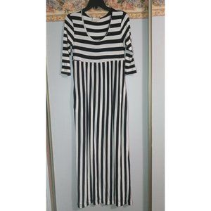 Silver Reed Medium Black White Strip Maxi Classic Statement BodyconStretch Dress